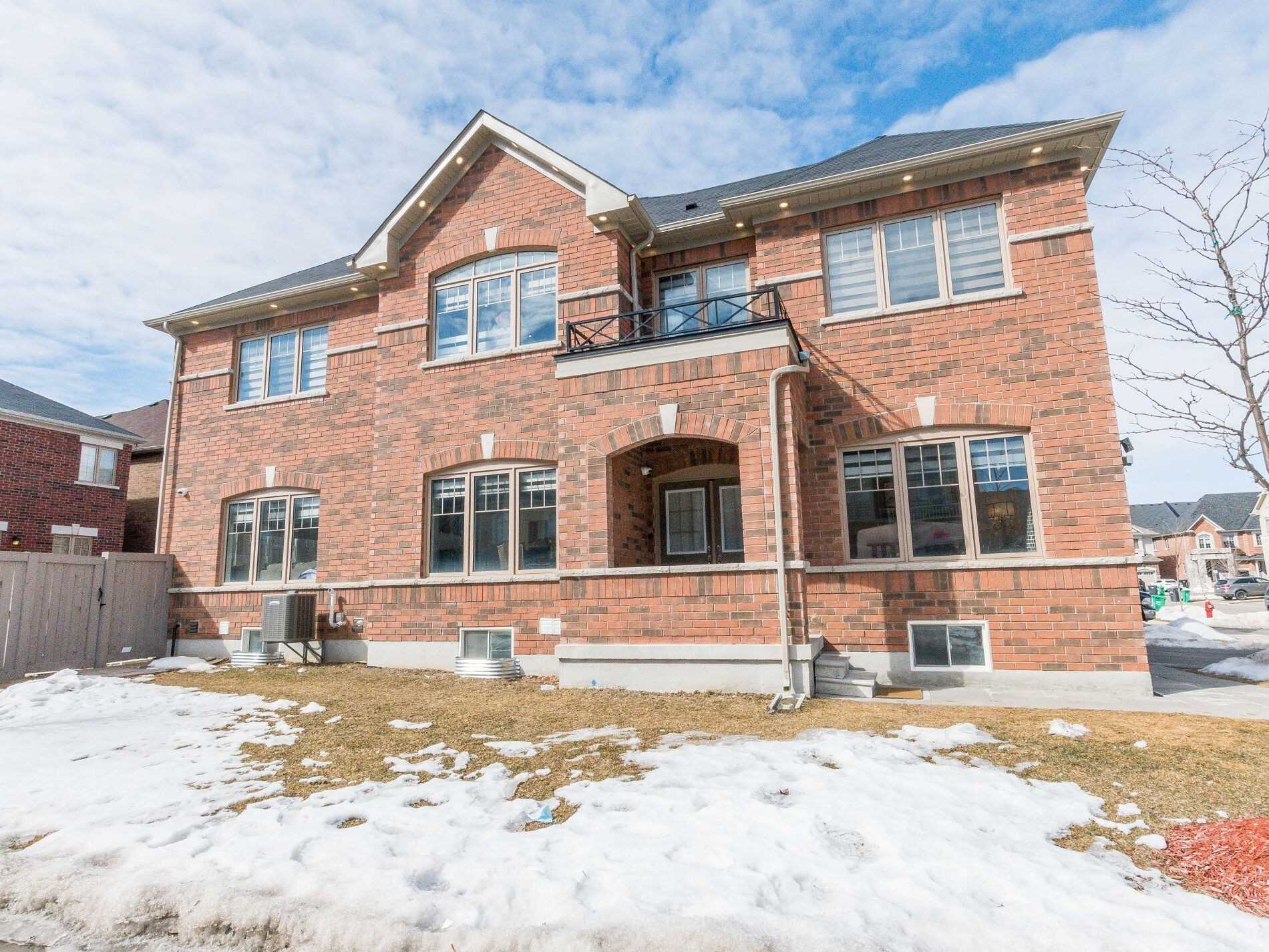 87 Agava St