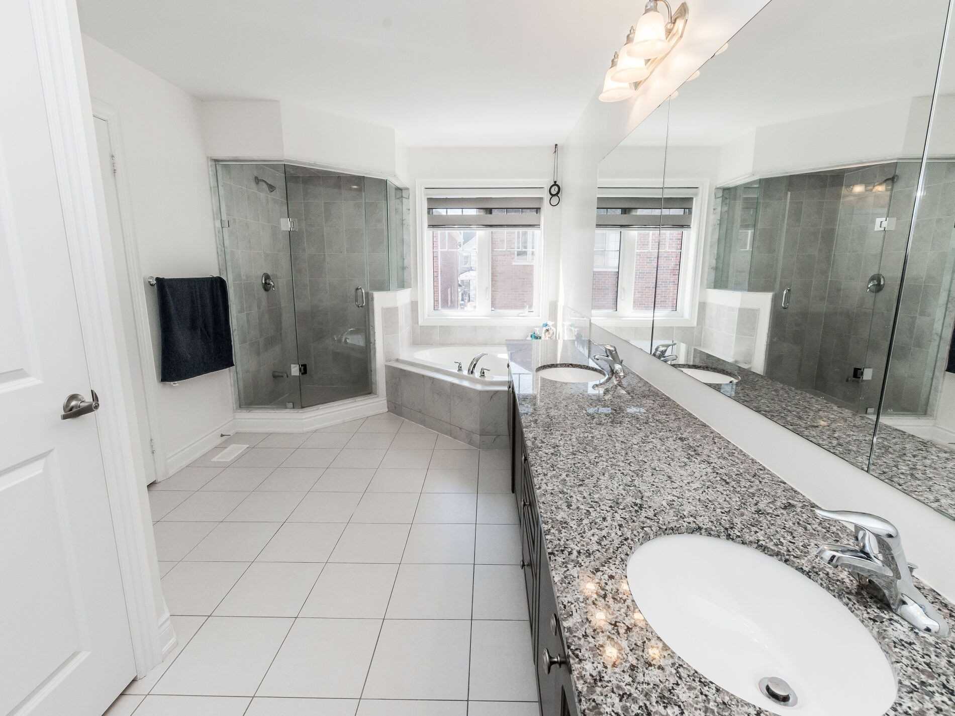 87 Agava St