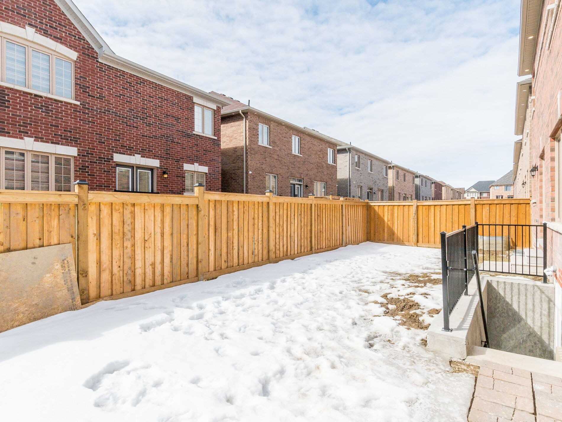 87 Agava St