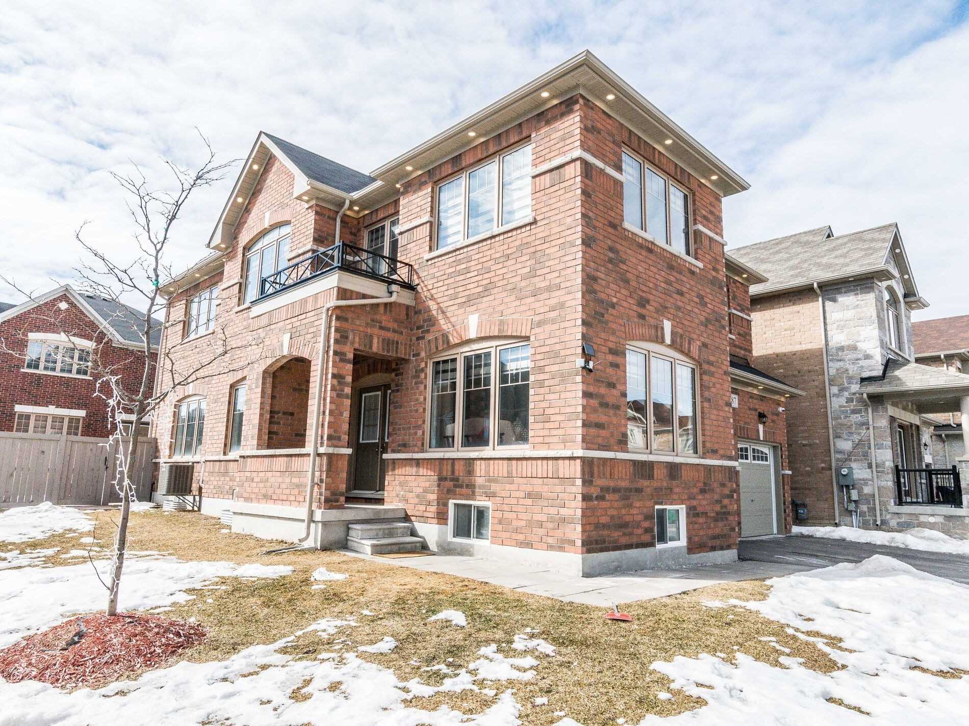 87 Agava St