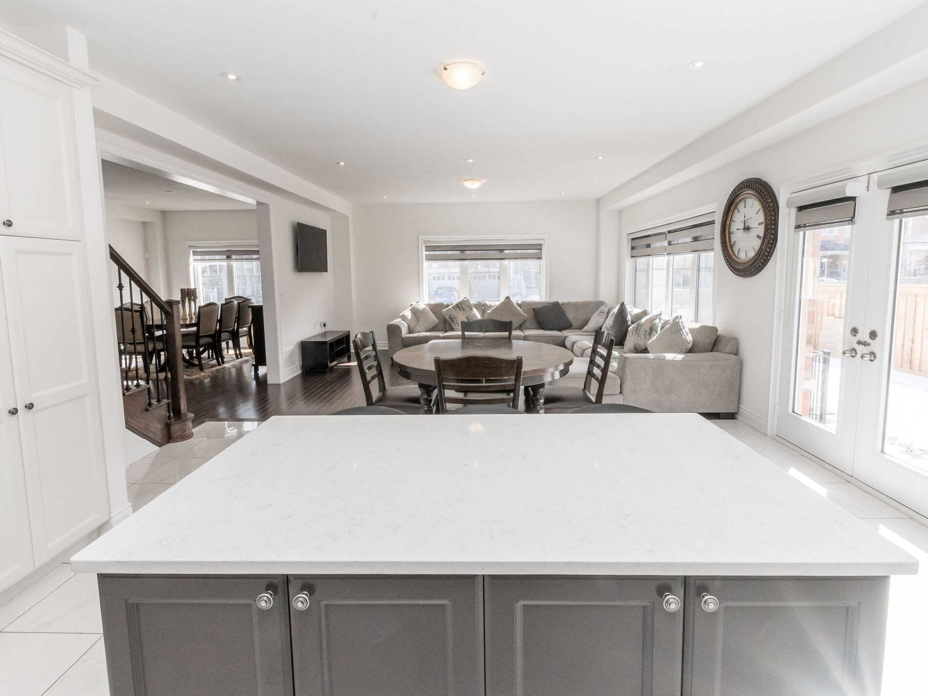 87 Agava St