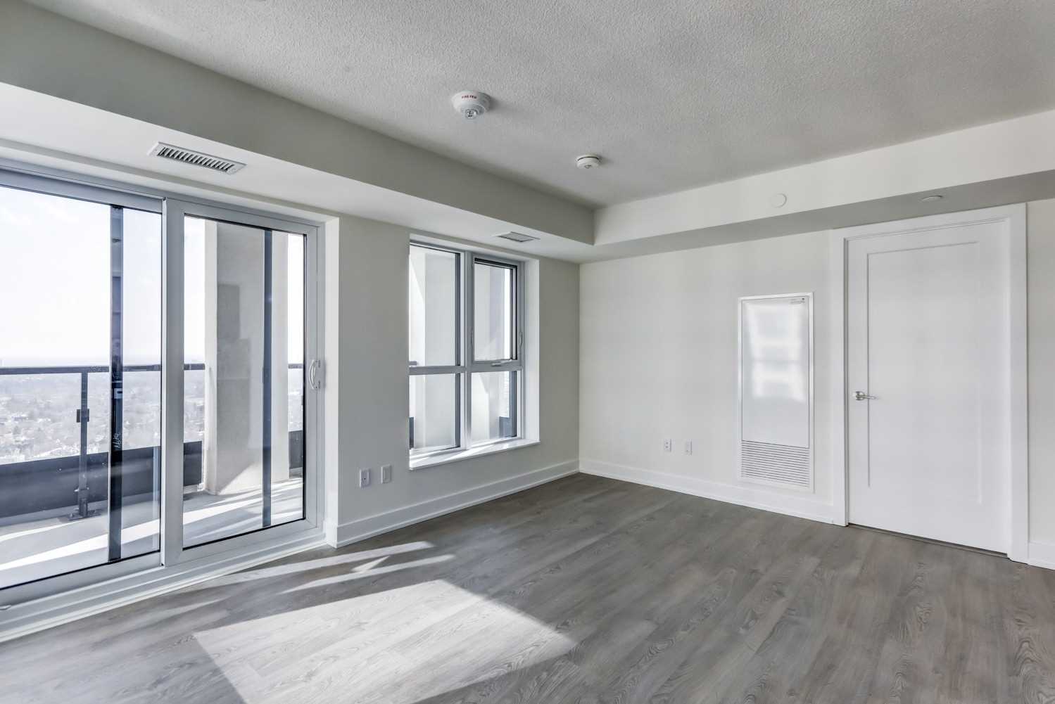 9 Mabelle Ave, #2822
