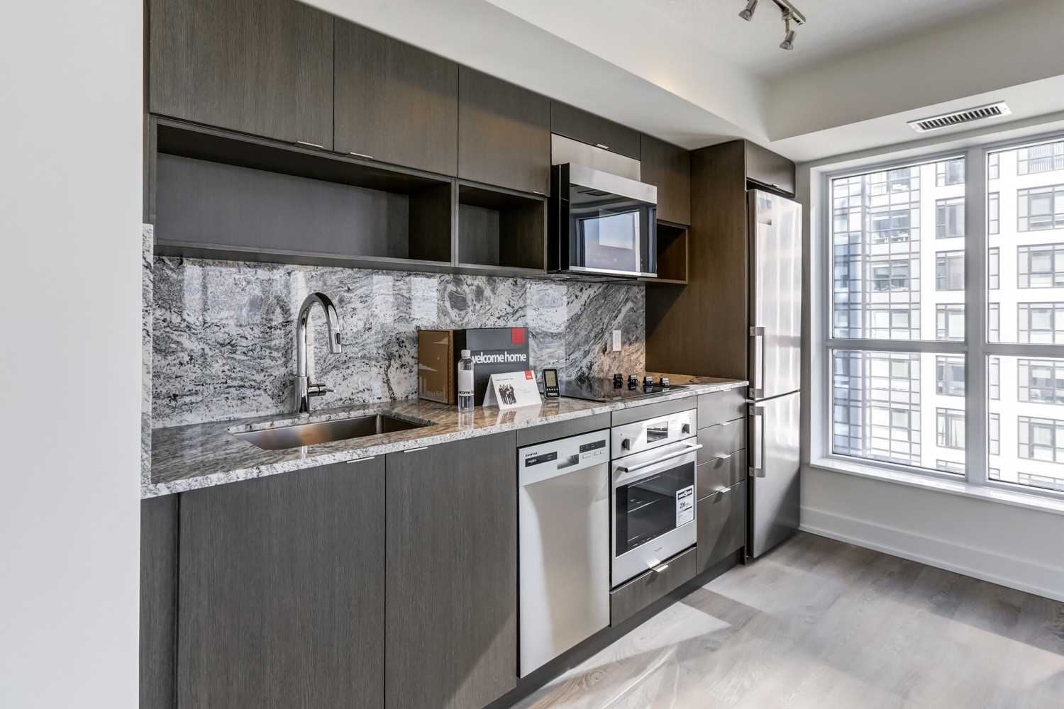 9 Mabelle Ave, #2822
