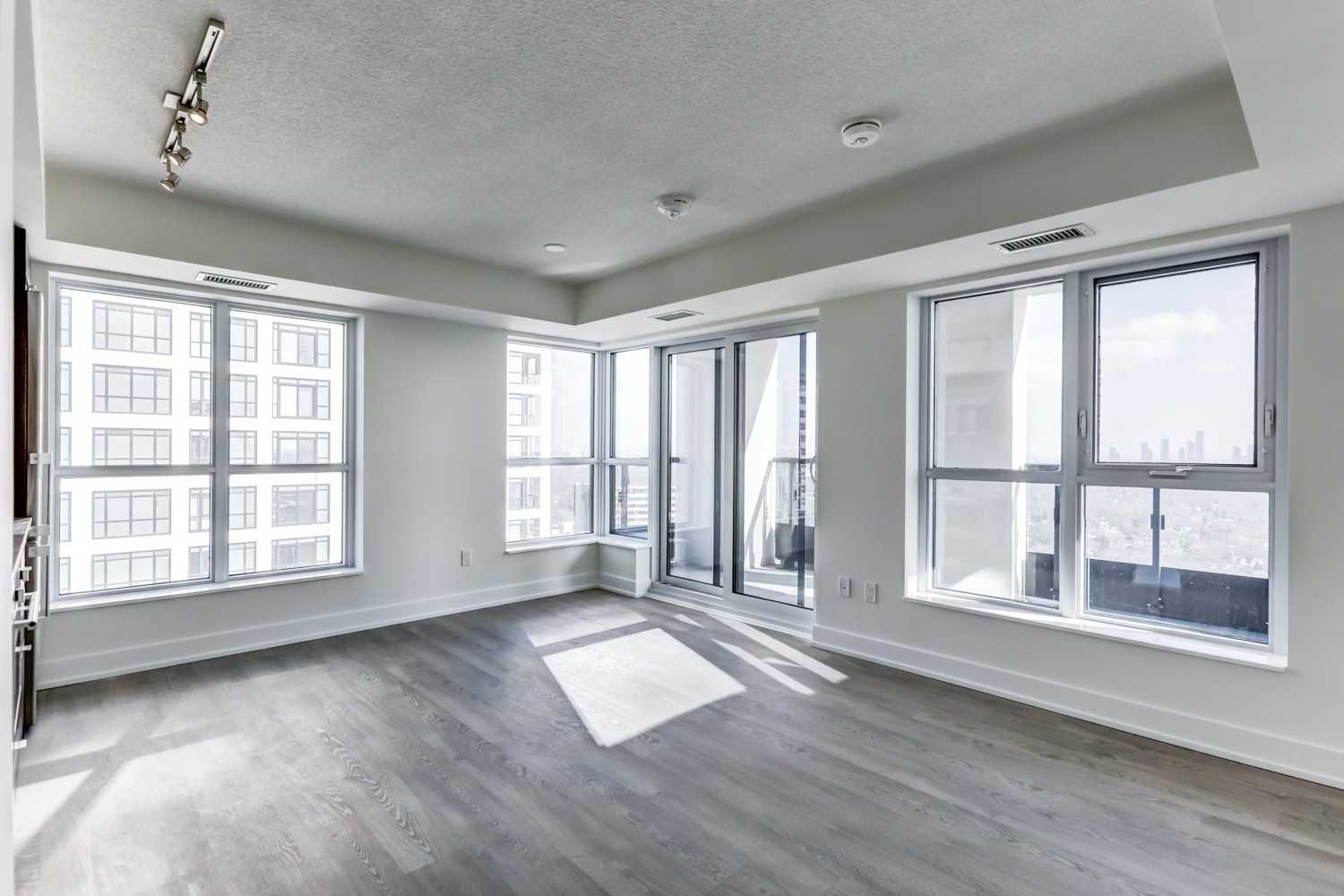 9 Mabelle Ave, #2822