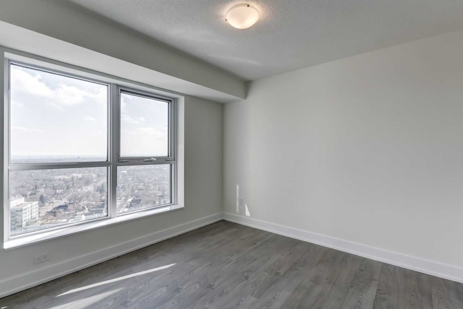 9 Mabelle Ave, #2822