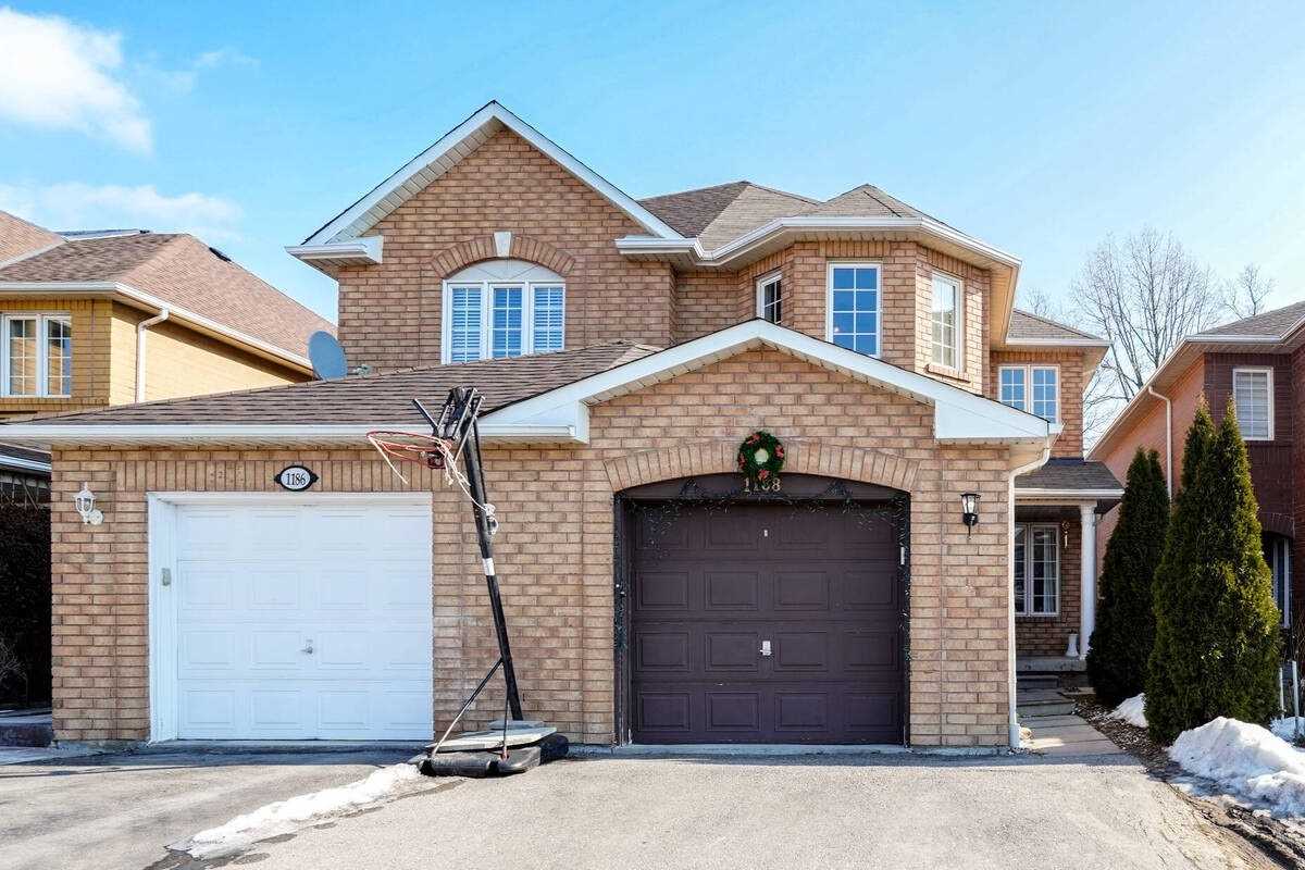 1188 Prestonwood Cres