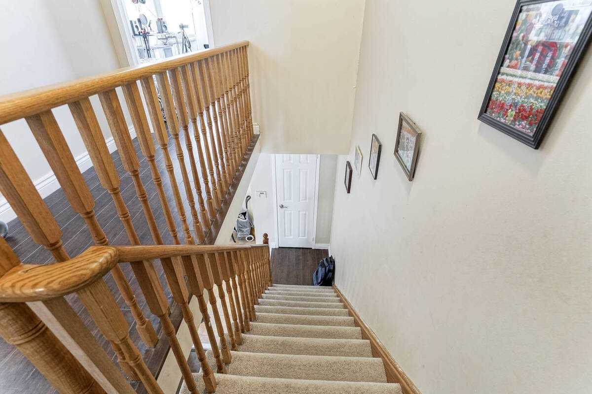 1188 Prestonwood Cres