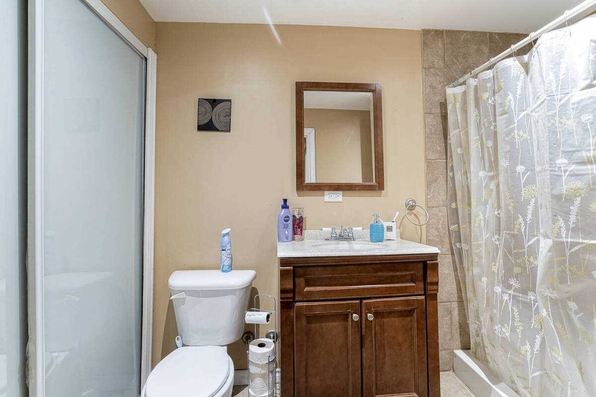 1188 Prestonwood Cres