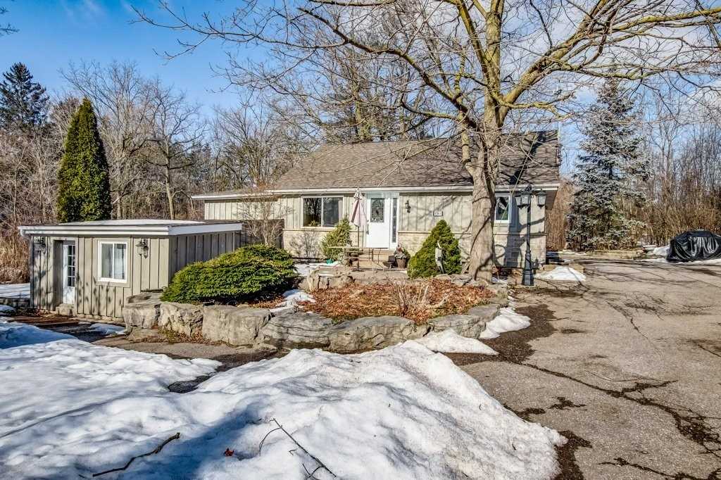 1364 Queen St W