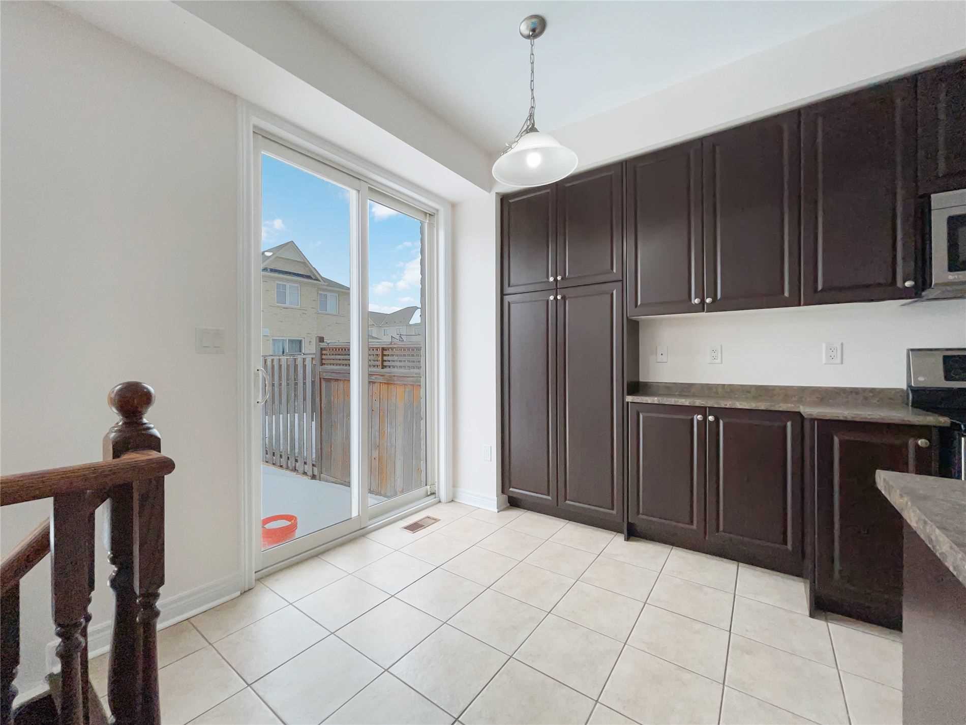16 Aspenview Ave