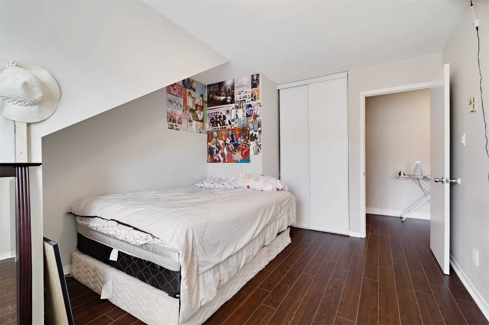 90 Lawrence Ave, #103