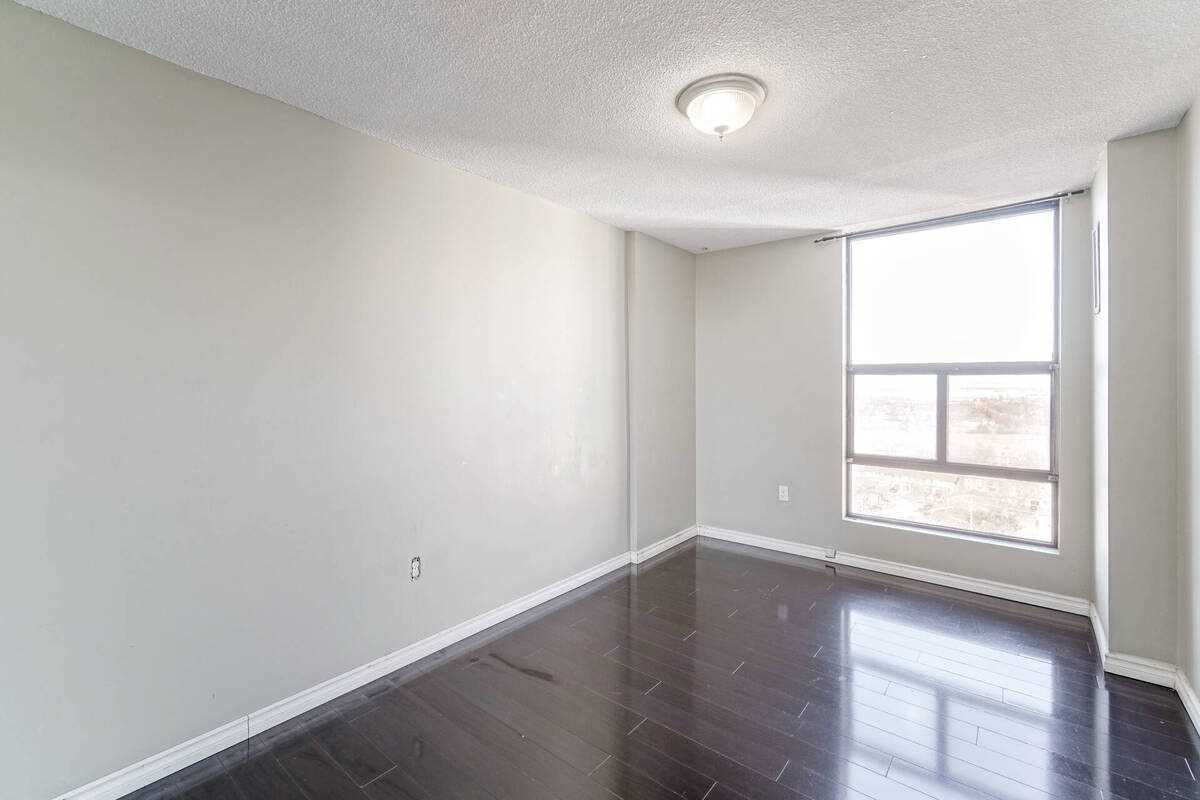 17 Knightsbridge Rd, #1803