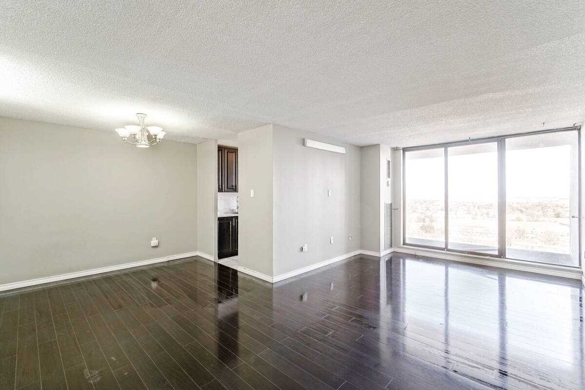 17 Knightsbridge Rd, #1803