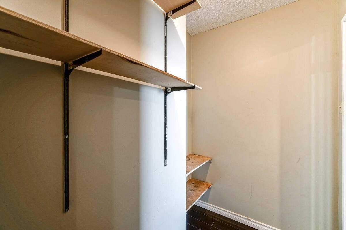 17 Knightsbridge Rd, #1803