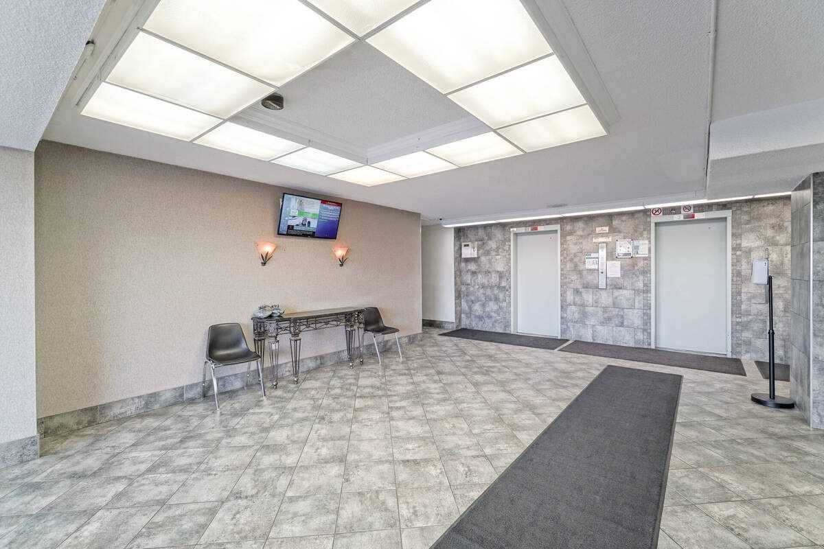 17 Knightsbridge Rd, #1803