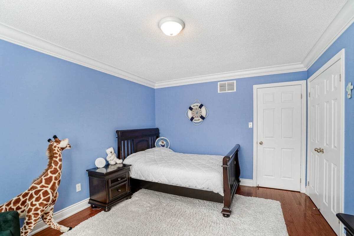2464 Chaplin Rd