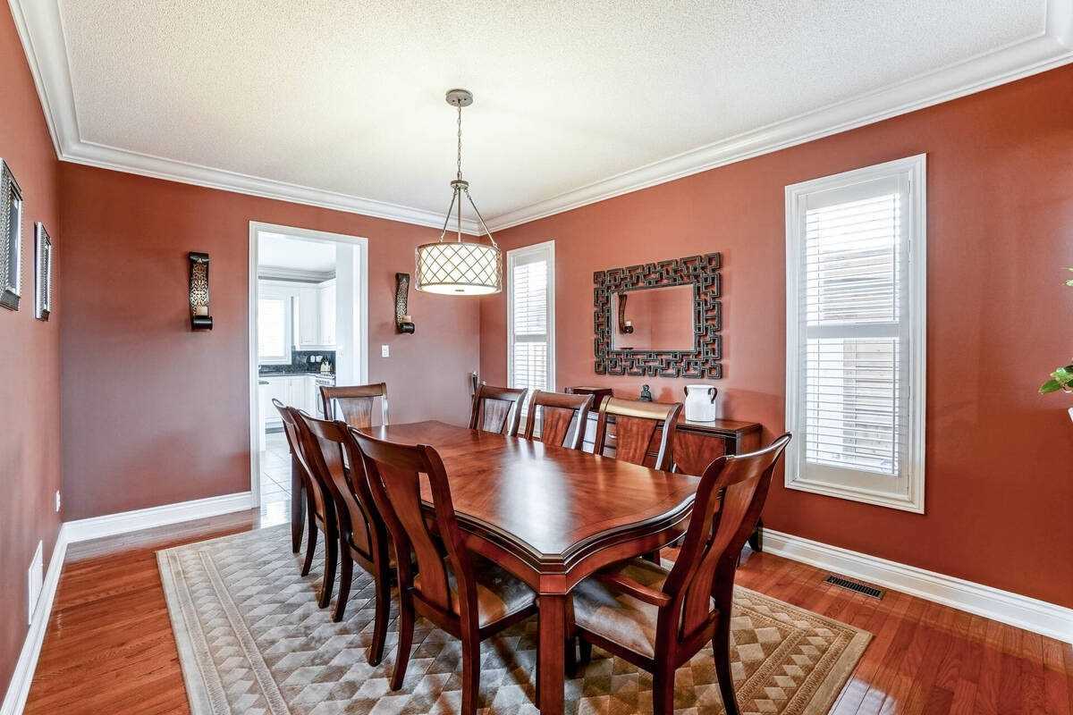 2464 Chaplin Rd
