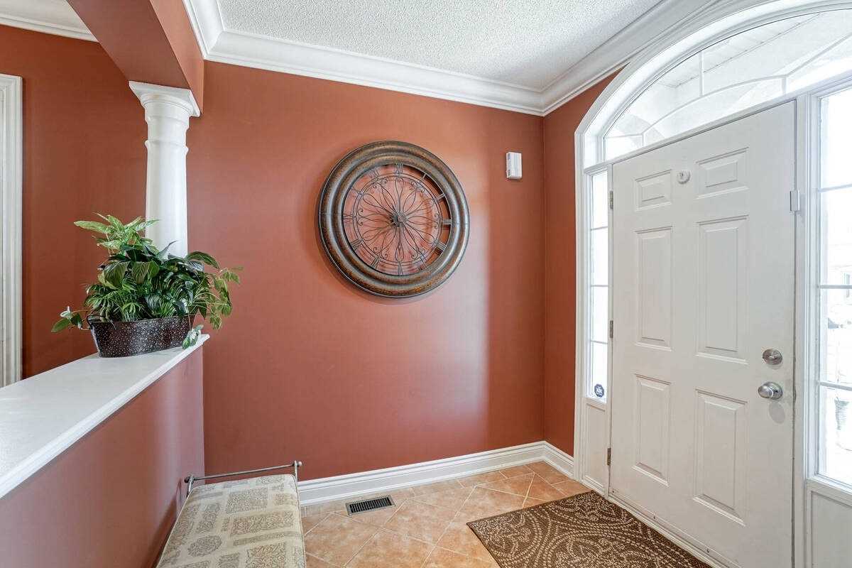 2464 Chaplin Rd