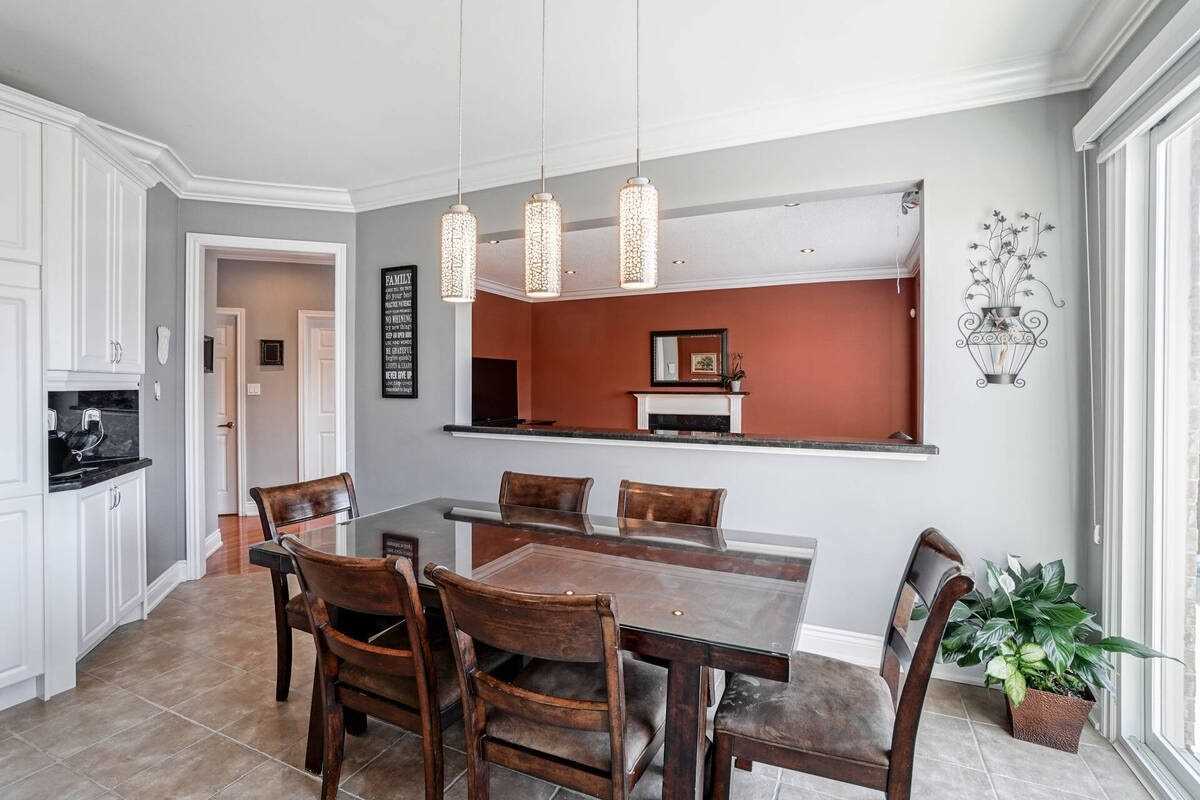 2464 Chaplin Rd