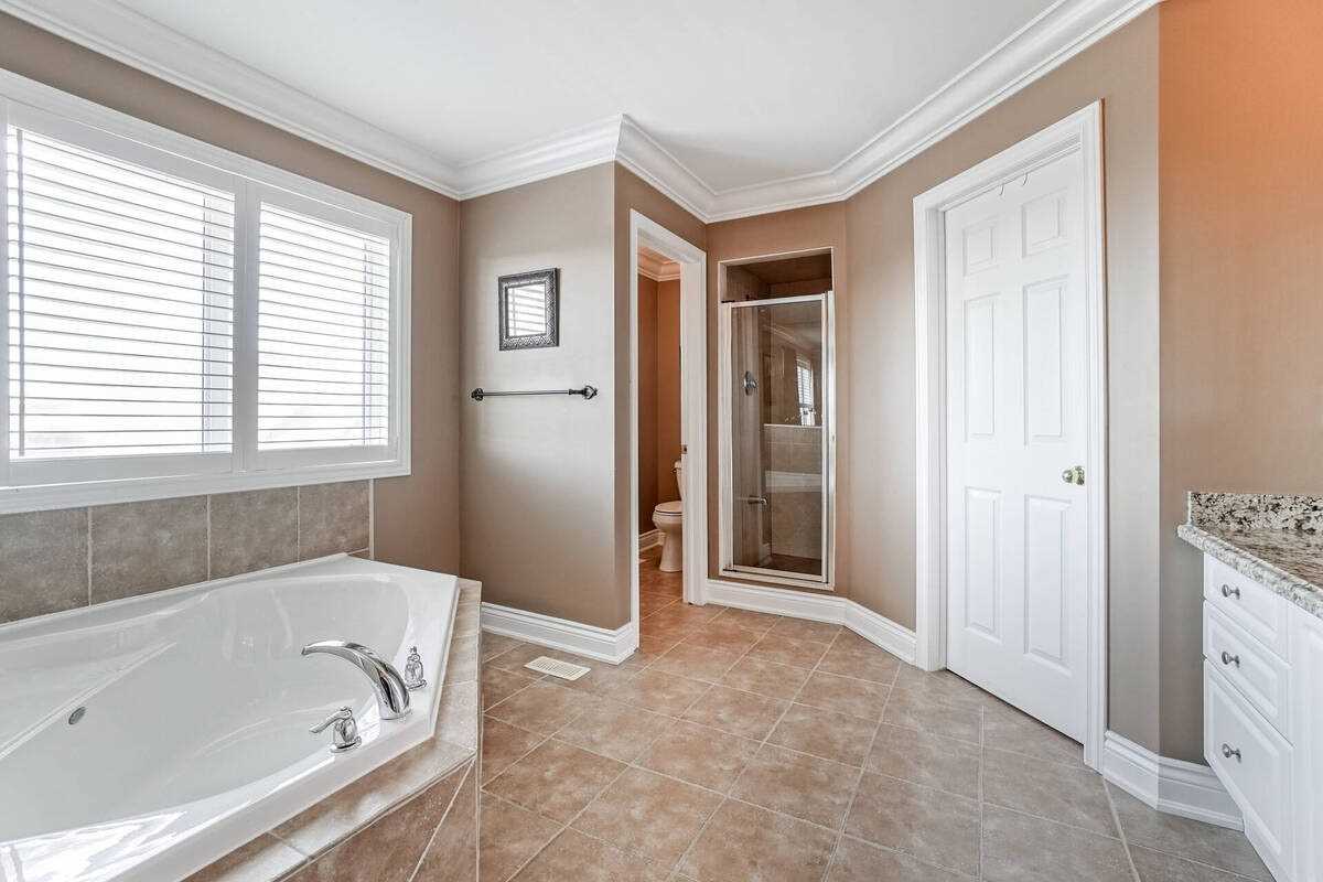 2464 Chaplin Rd