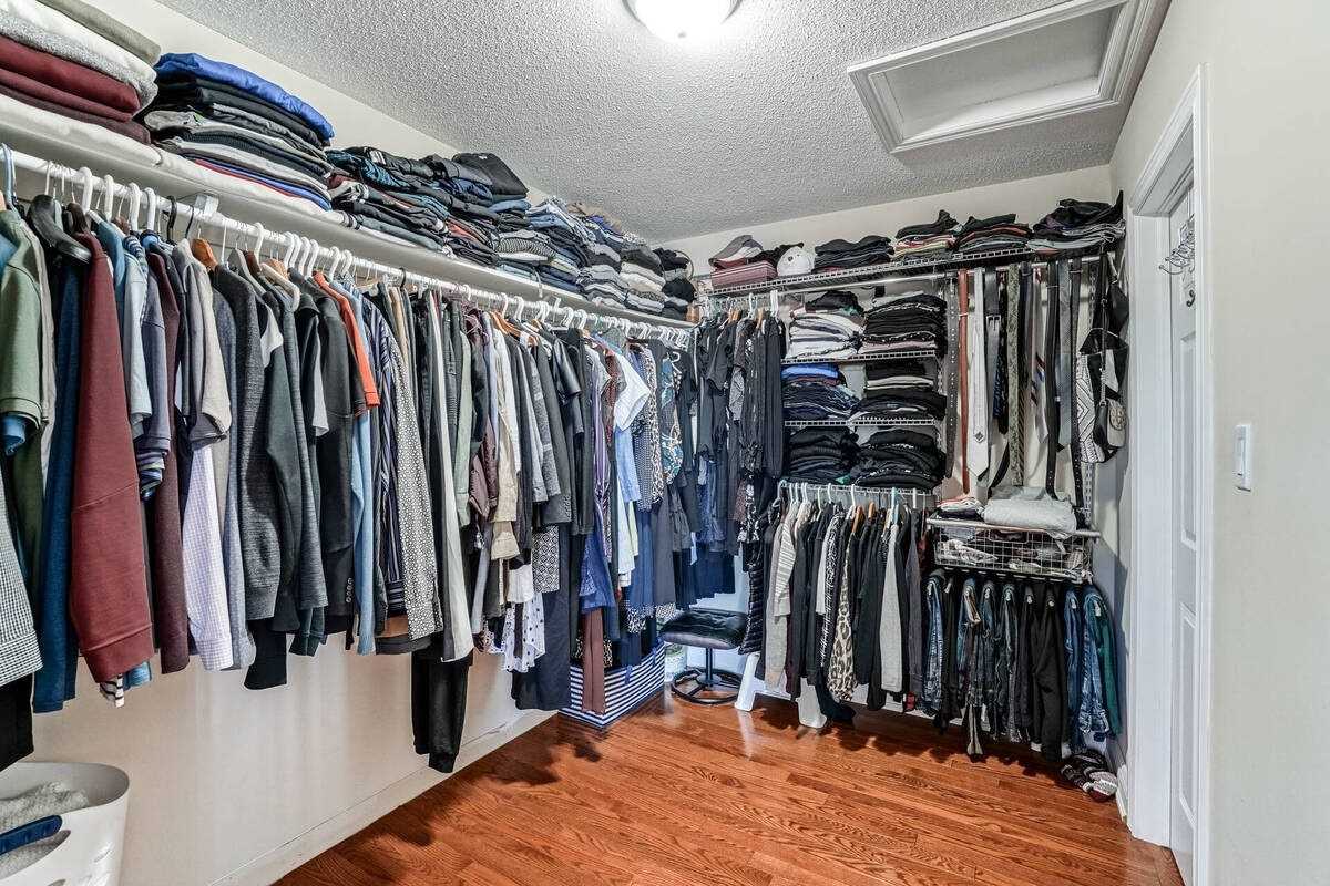 2464 Chaplin Rd