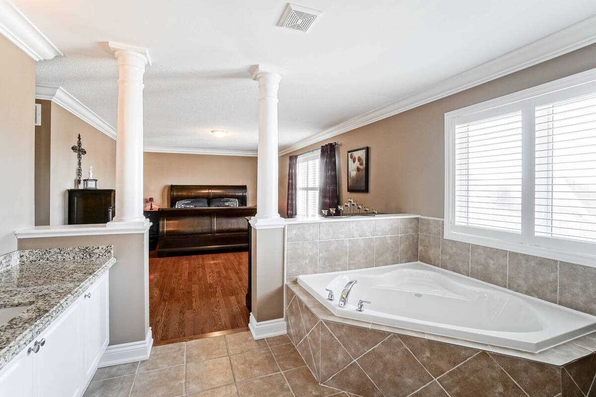 2464 Chaplin Rd