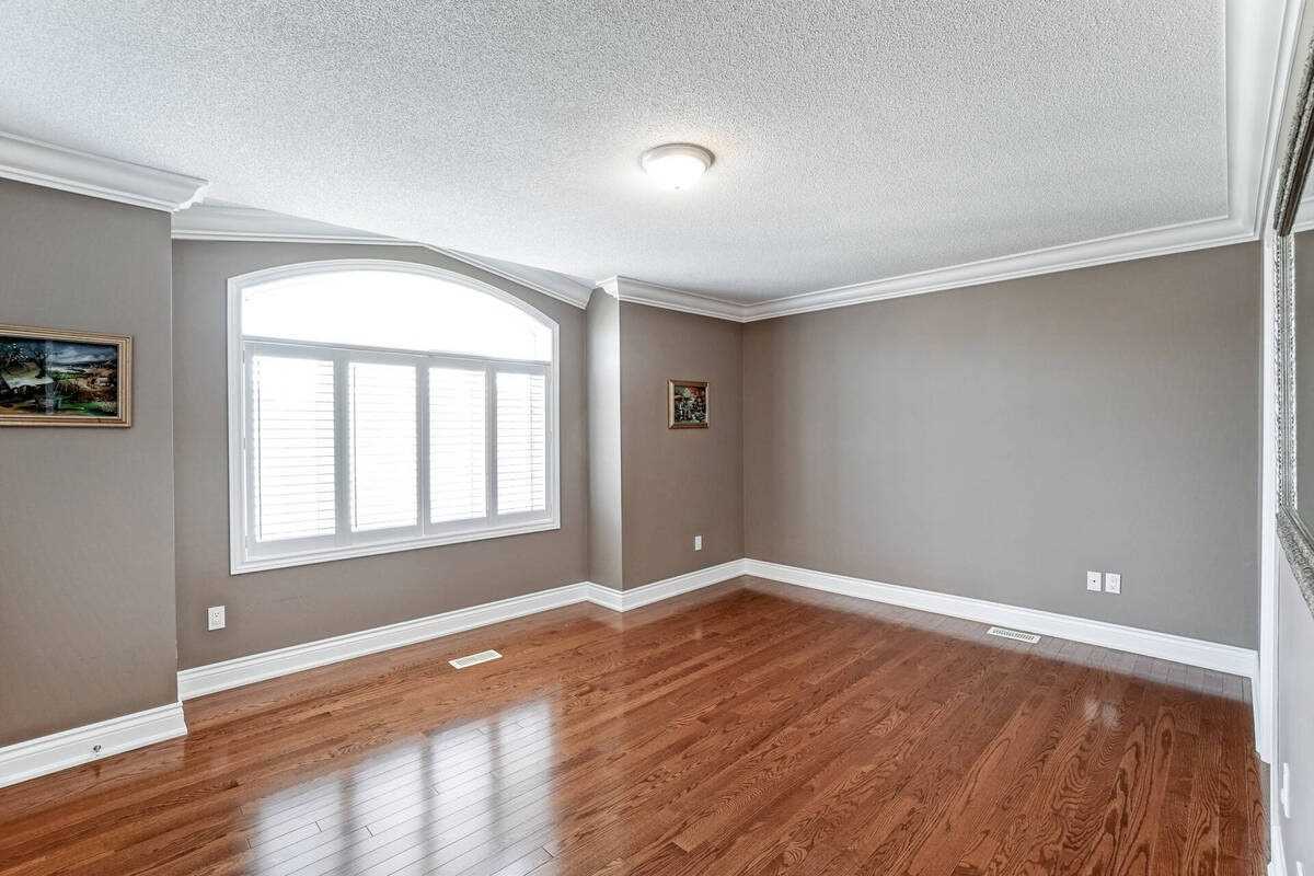 2464 Chaplin Rd