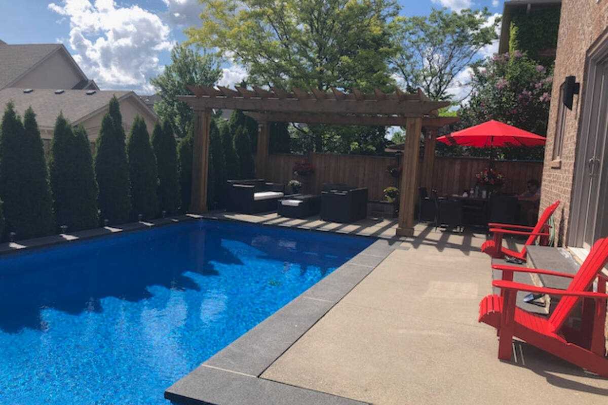 2464 Chaplin Rd