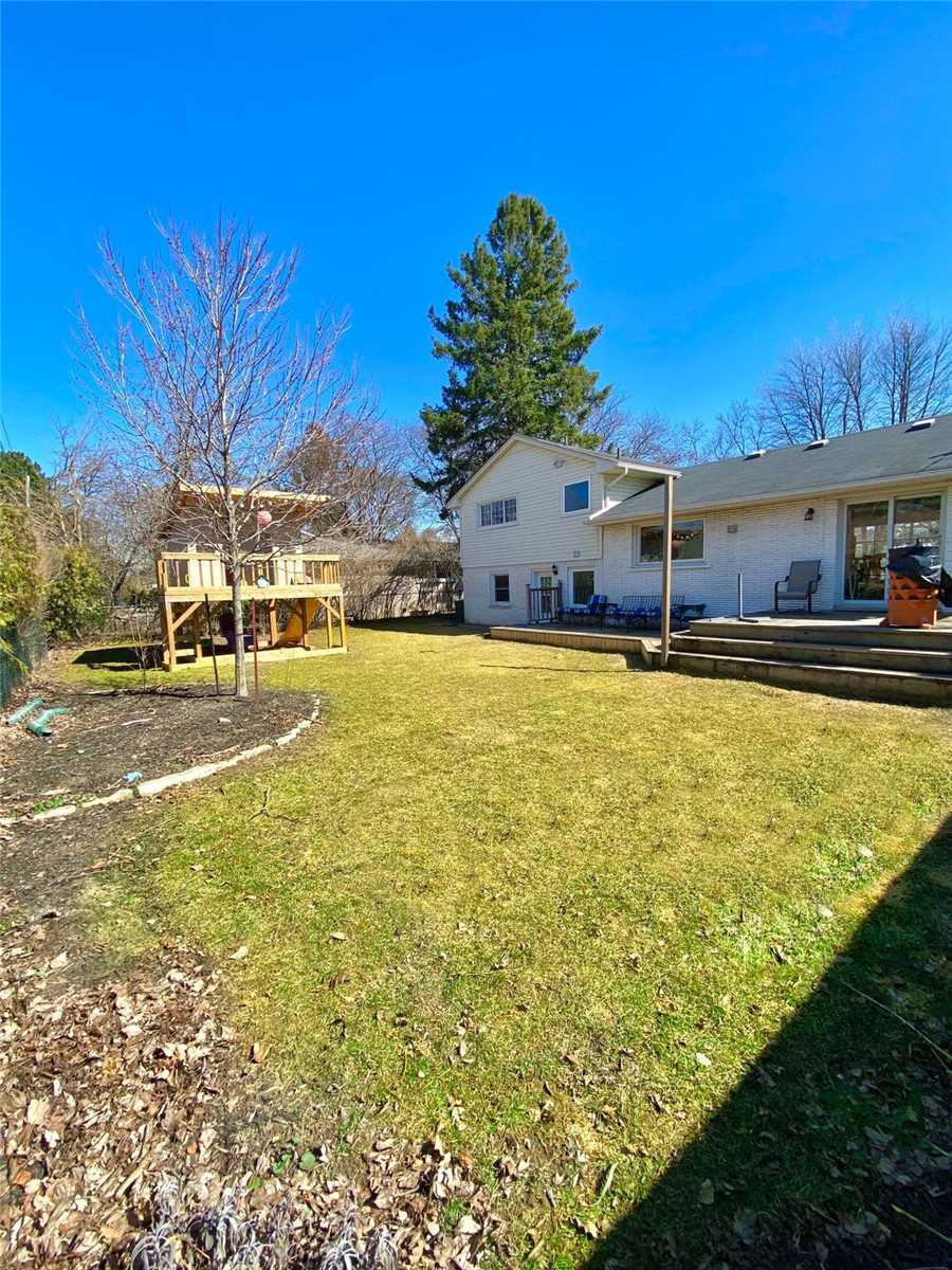 358 Arden Cres