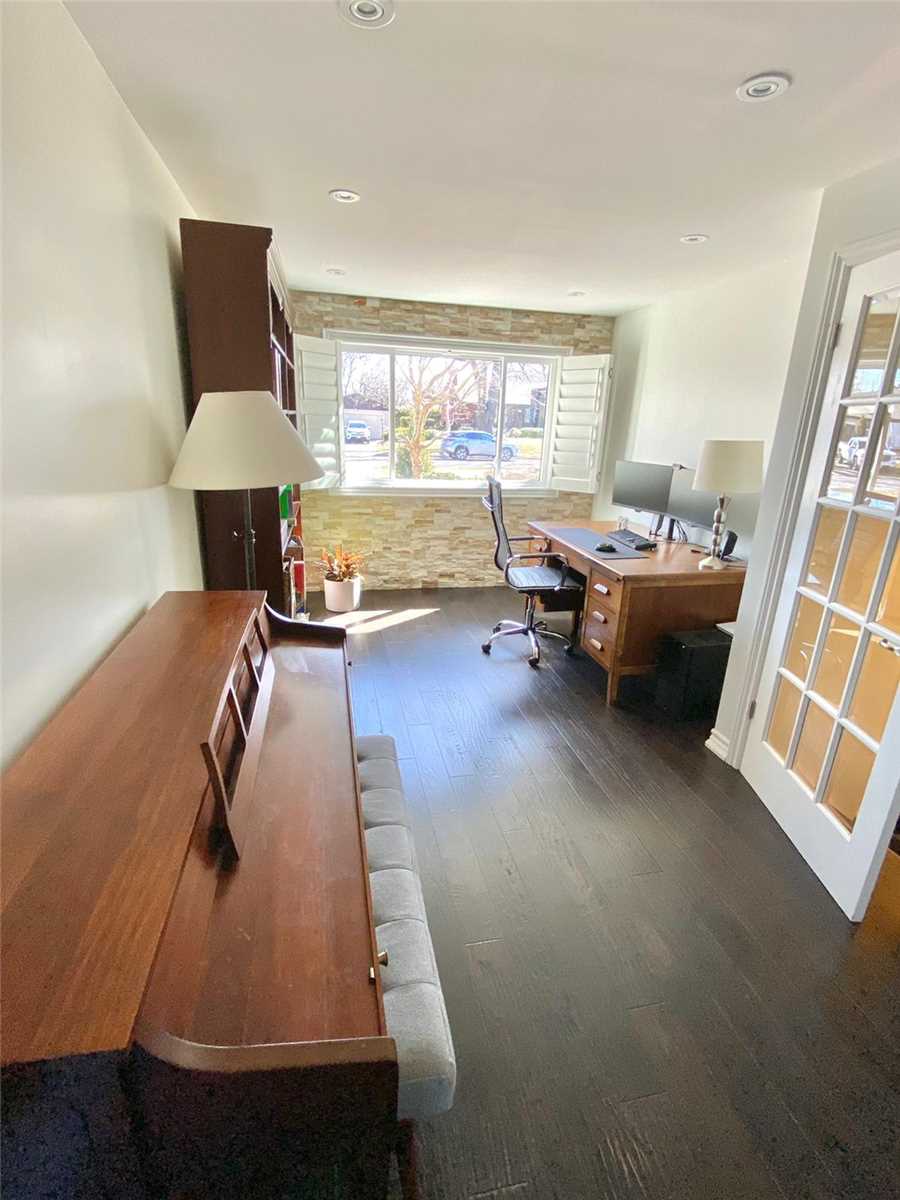 358 Arden Cres