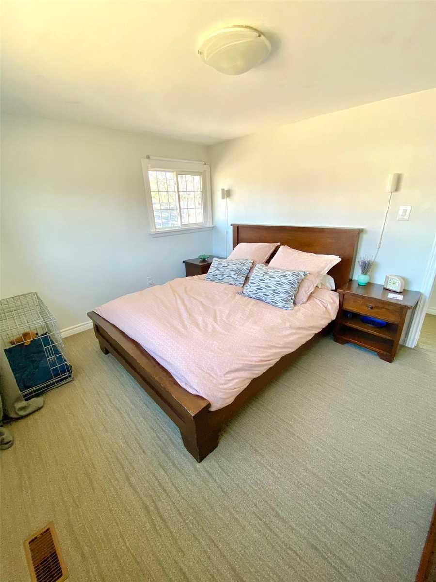 358 Arden Cres