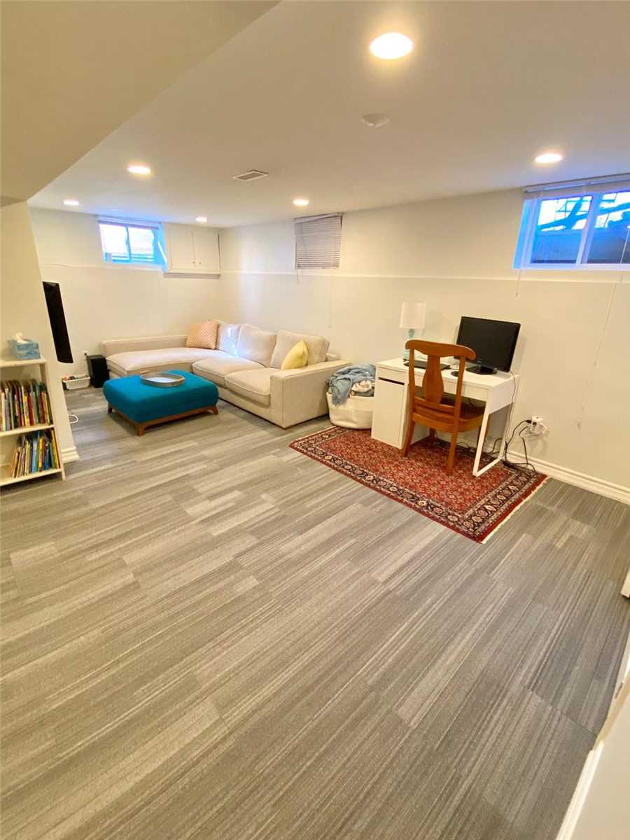 358 Arden Cres