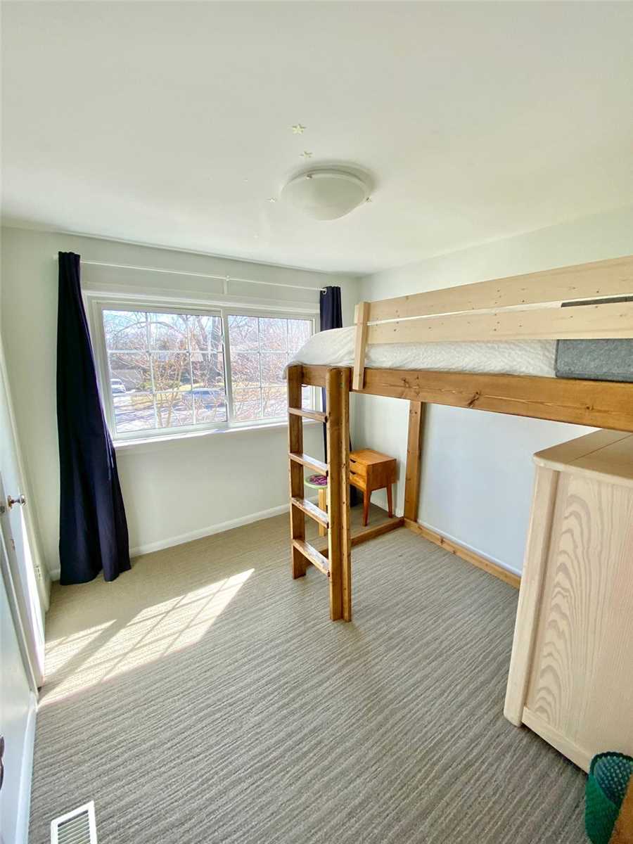 358 Arden Cres
