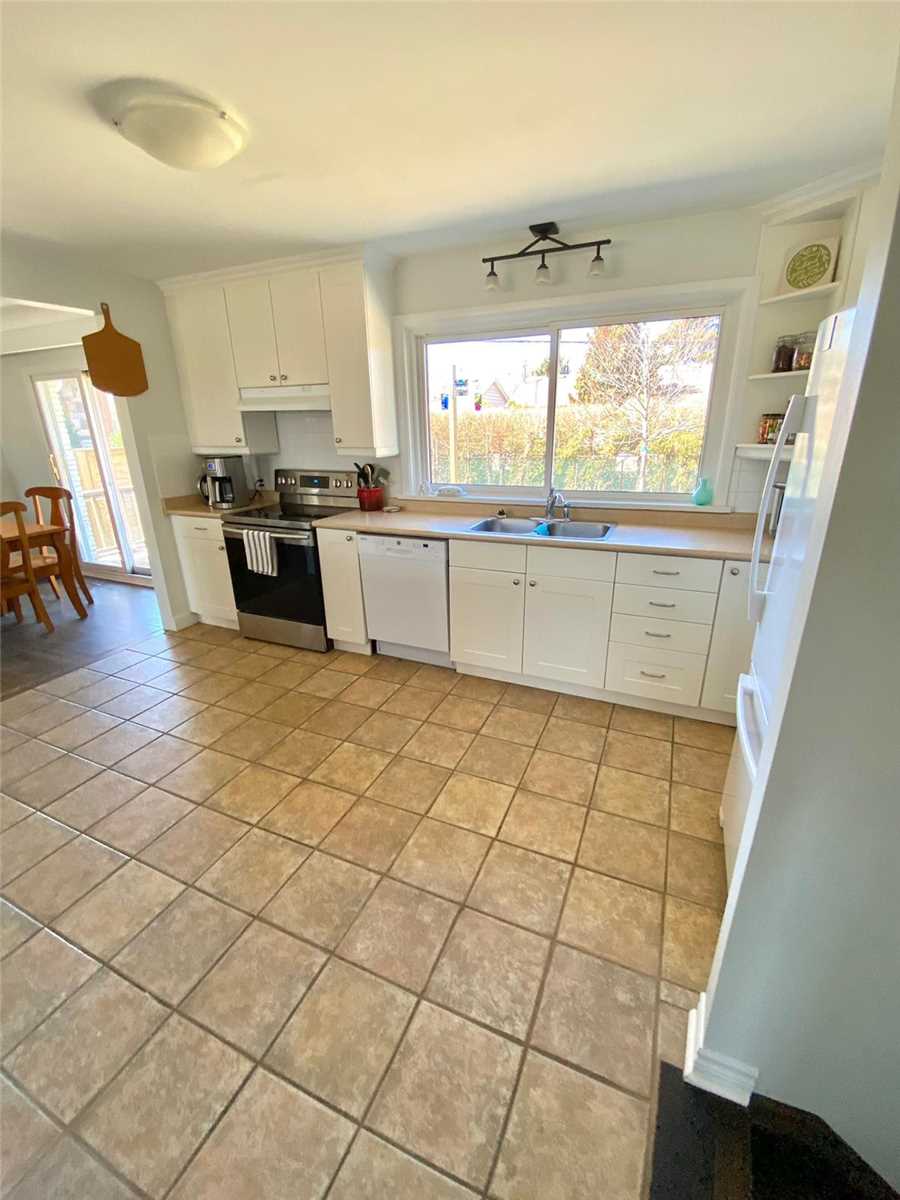 358 Arden Cres