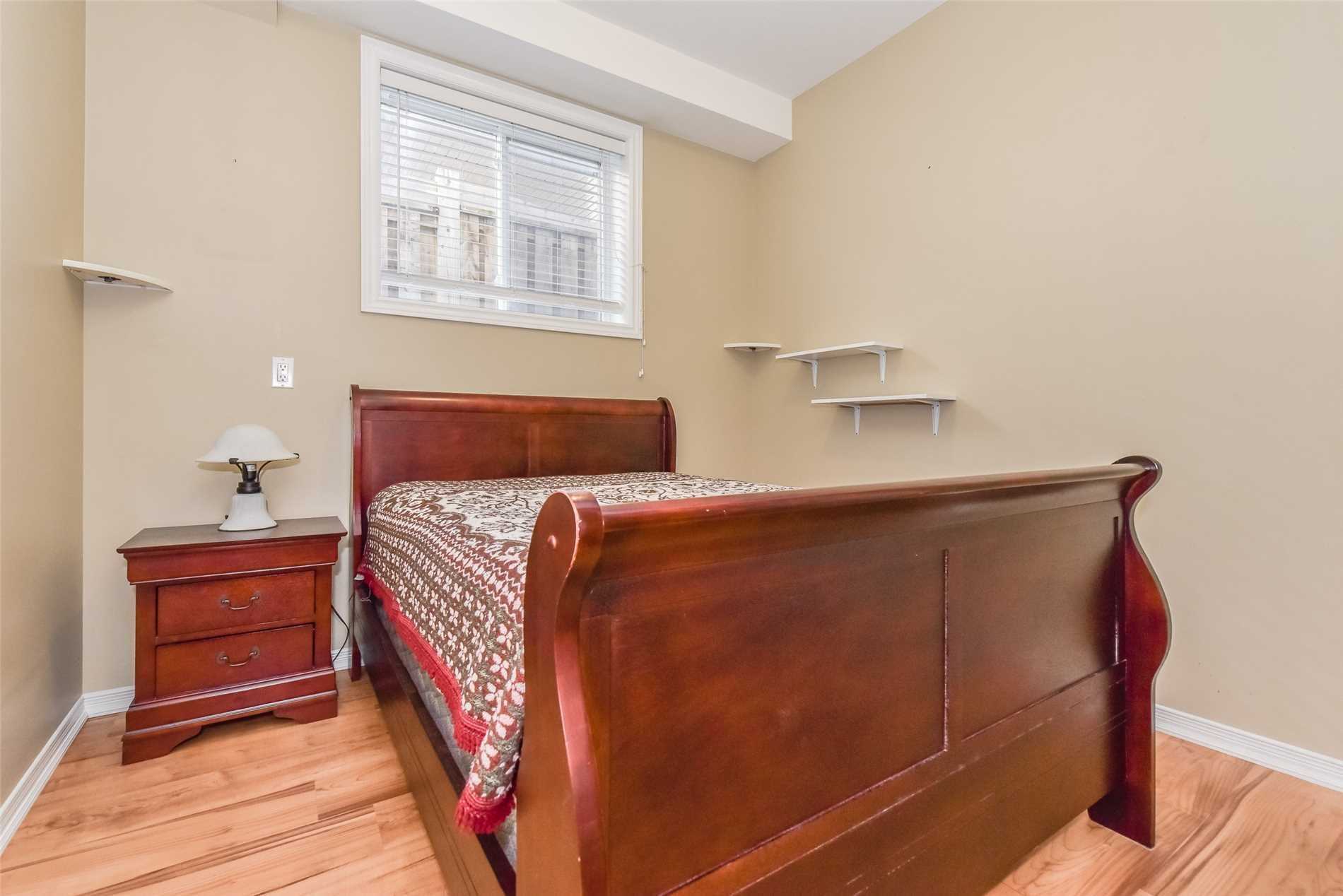 26 Murray Crt