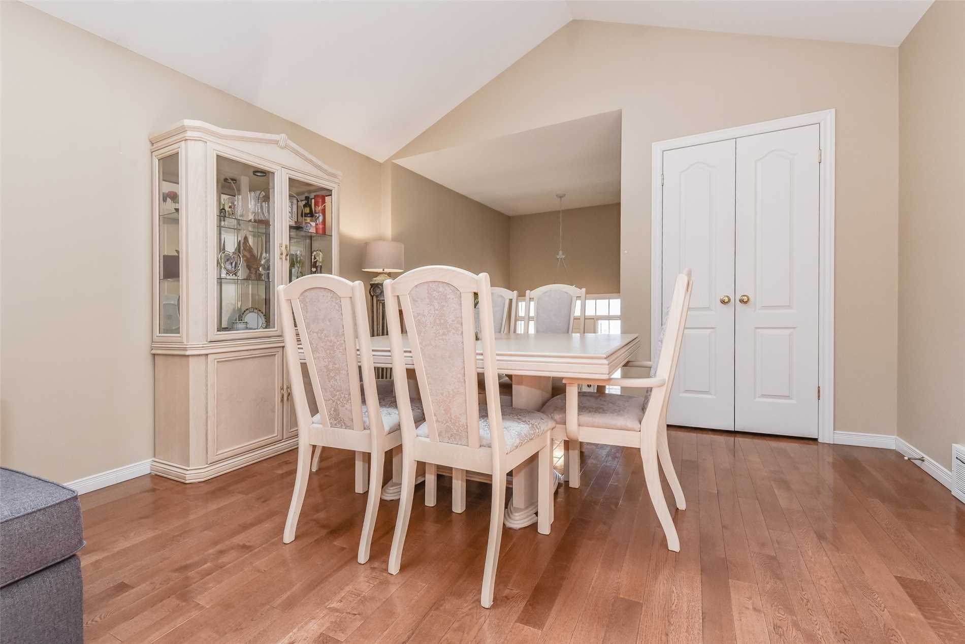 26 Murray Crt