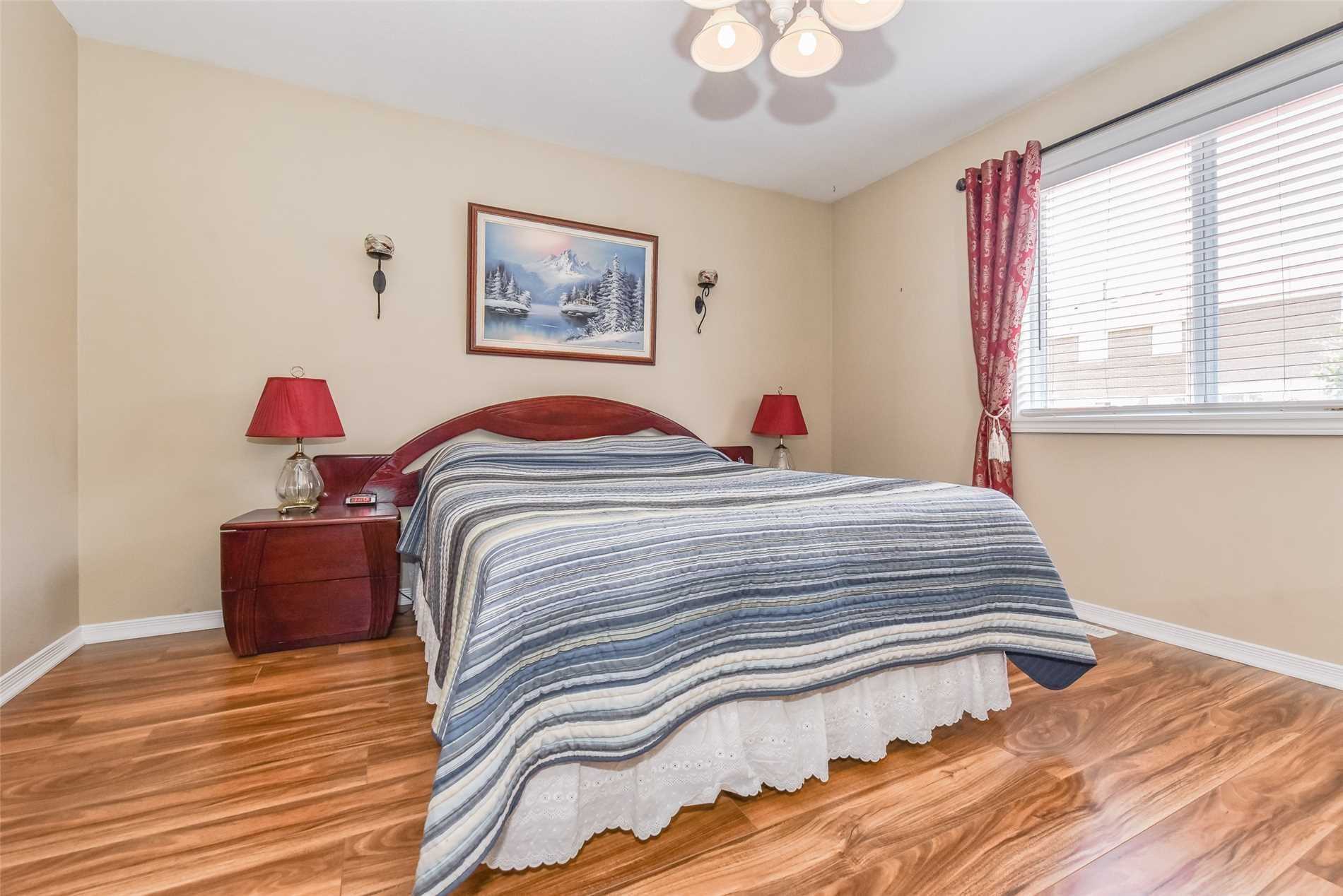 26 Murray Crt