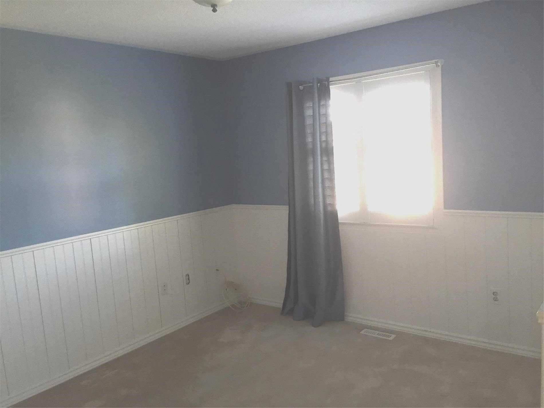 1009 Easterbrook Cres