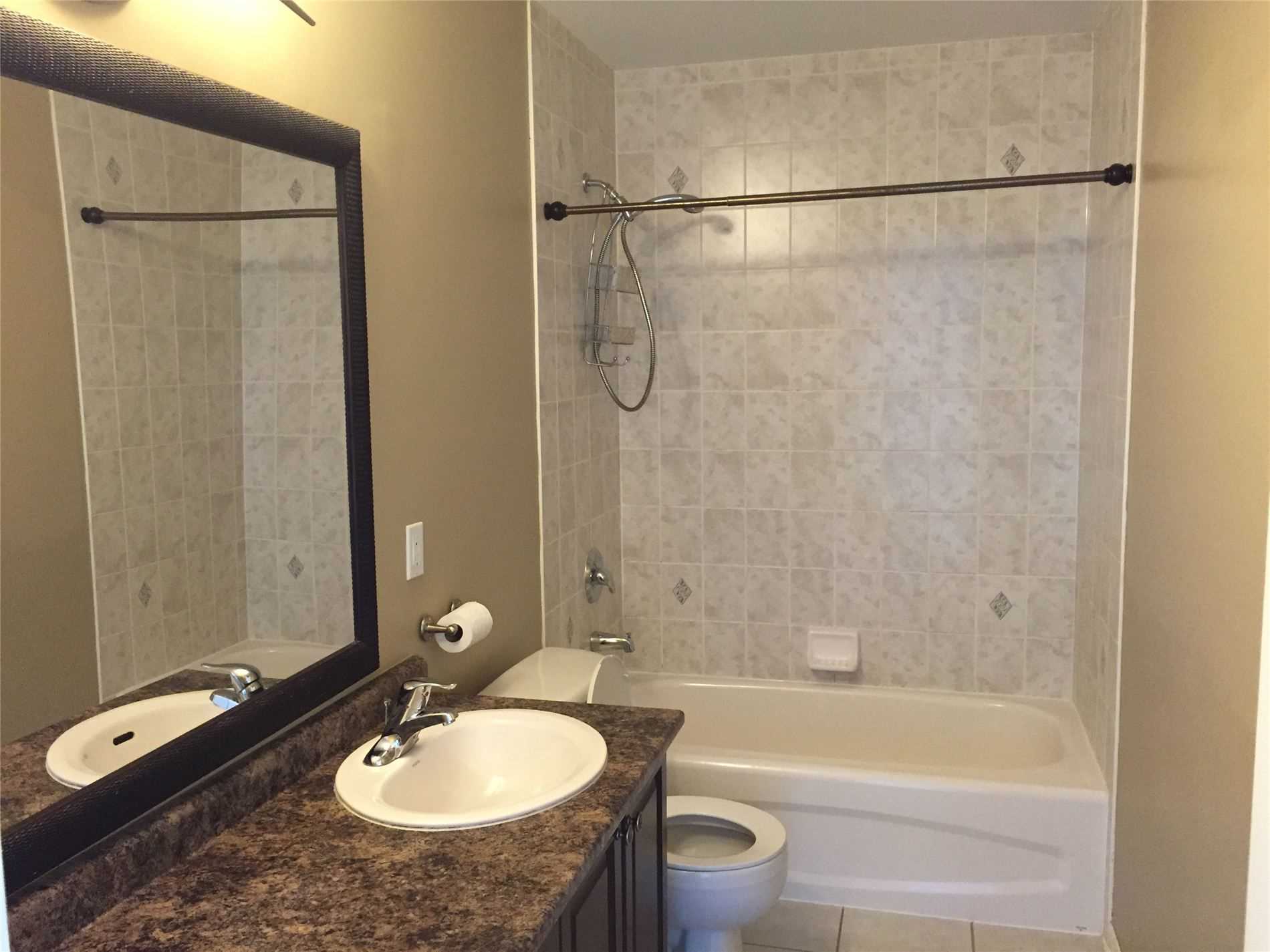 1009 Easterbrook Cres
