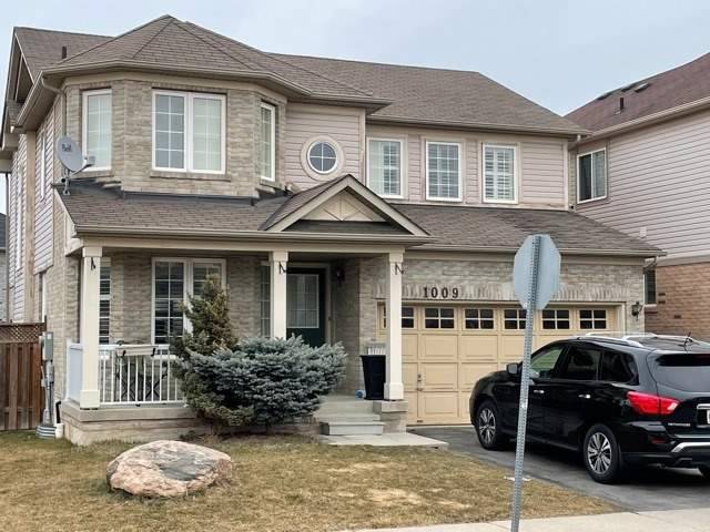 1009 Easterbrook Cres