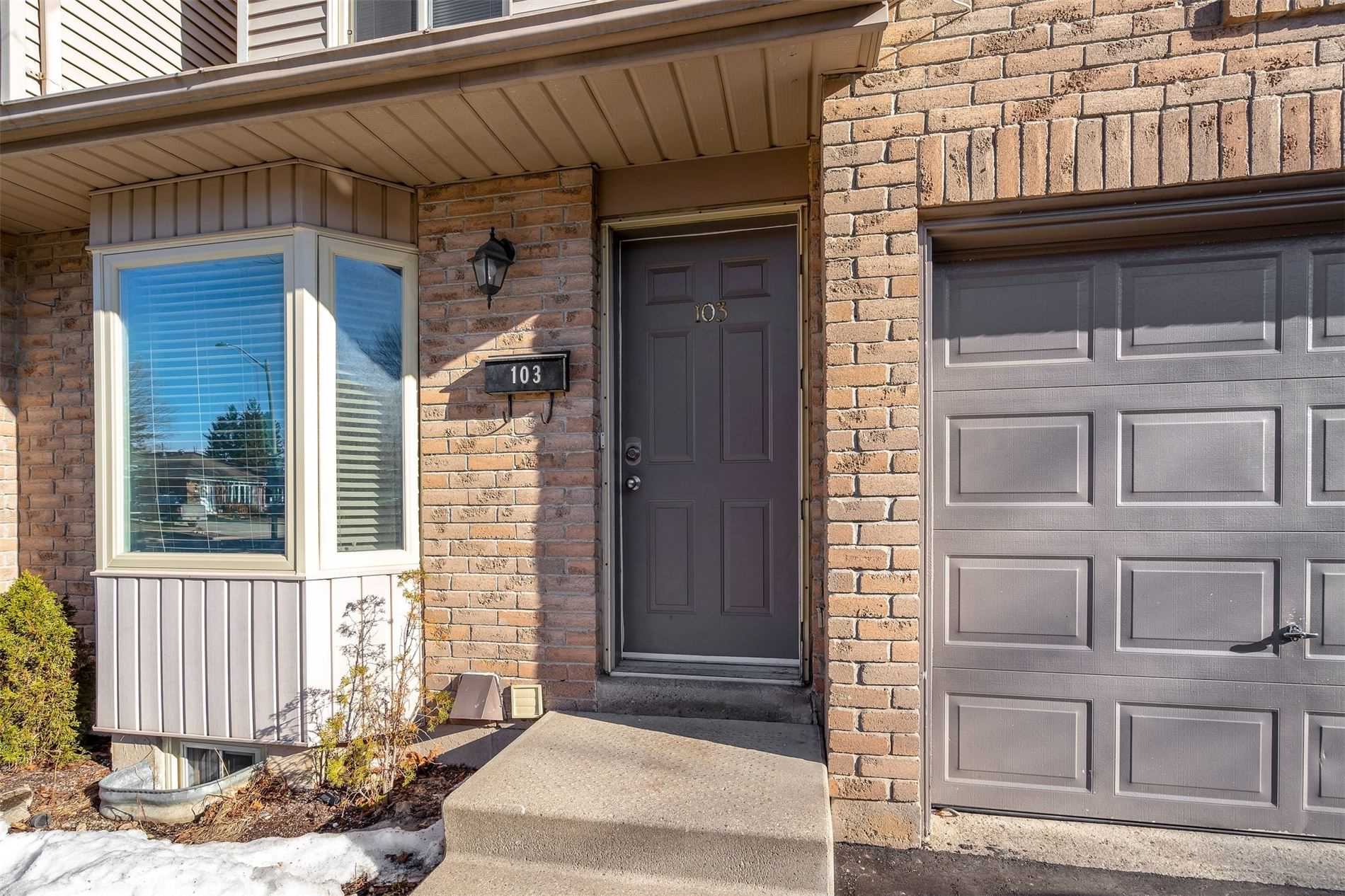 90 Lawrence Ave, #103