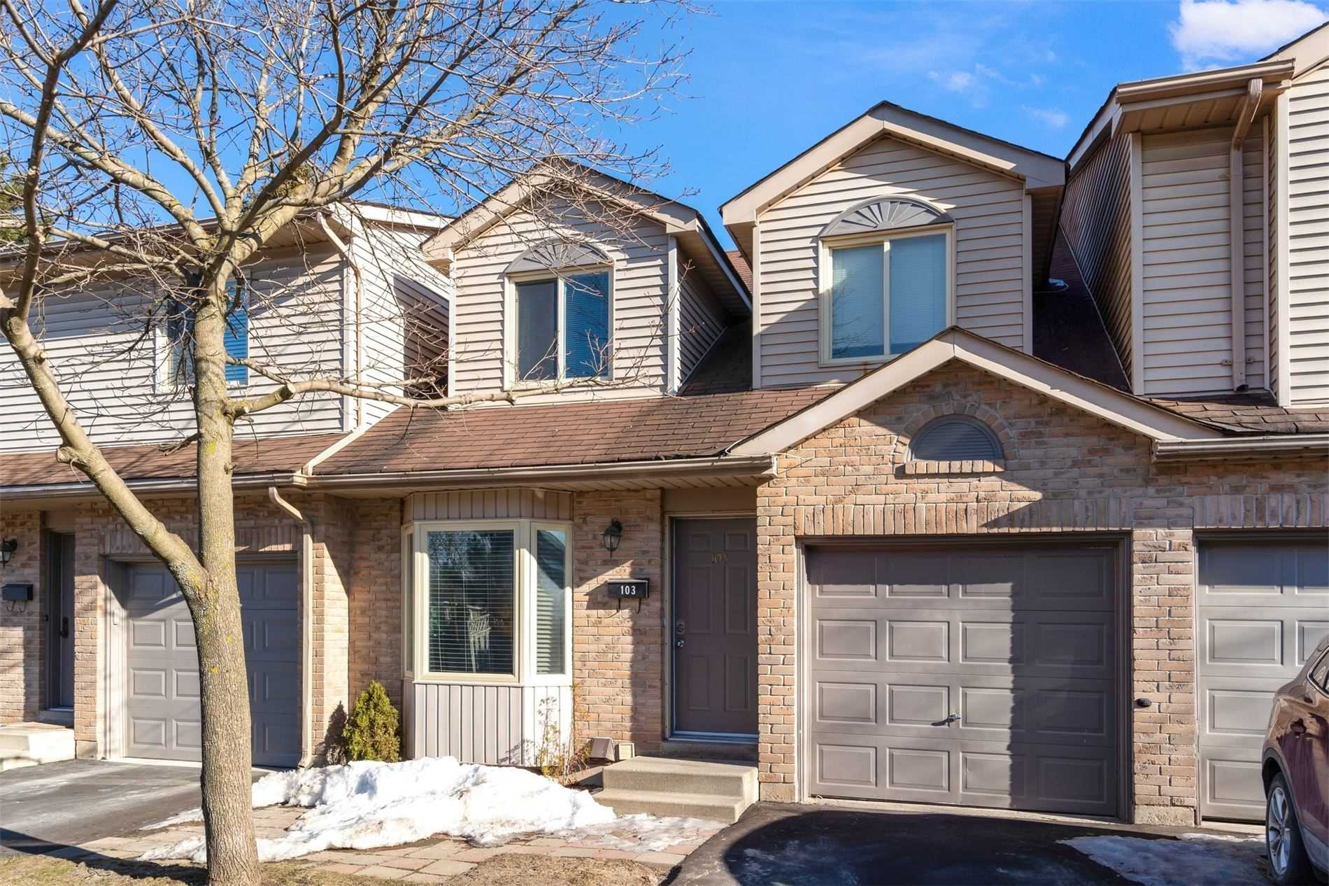 90 Lawrence Ave, #103