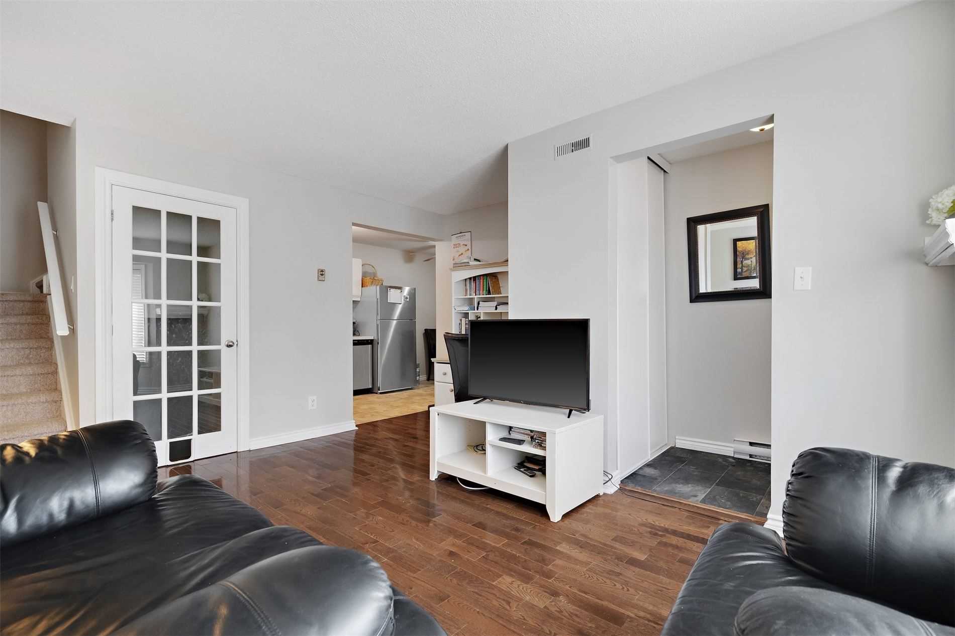 90 Lawrence Ave, #103