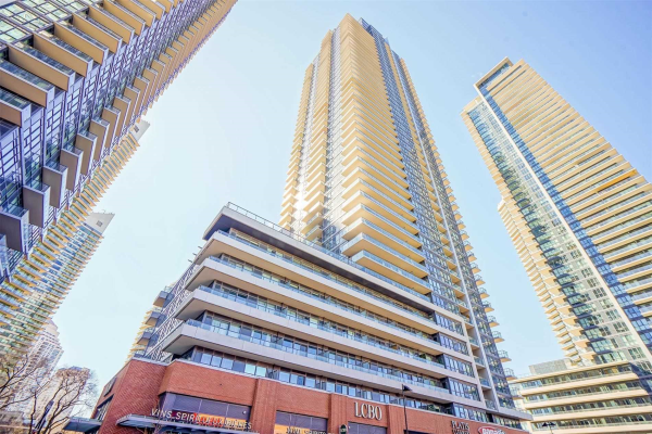 2220 Lakeshore Blvd W 2220 Lakeshore Blvd W