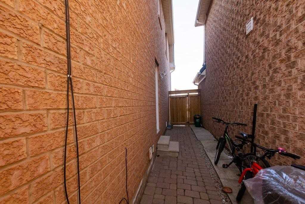 2146 Grand Oak Tr