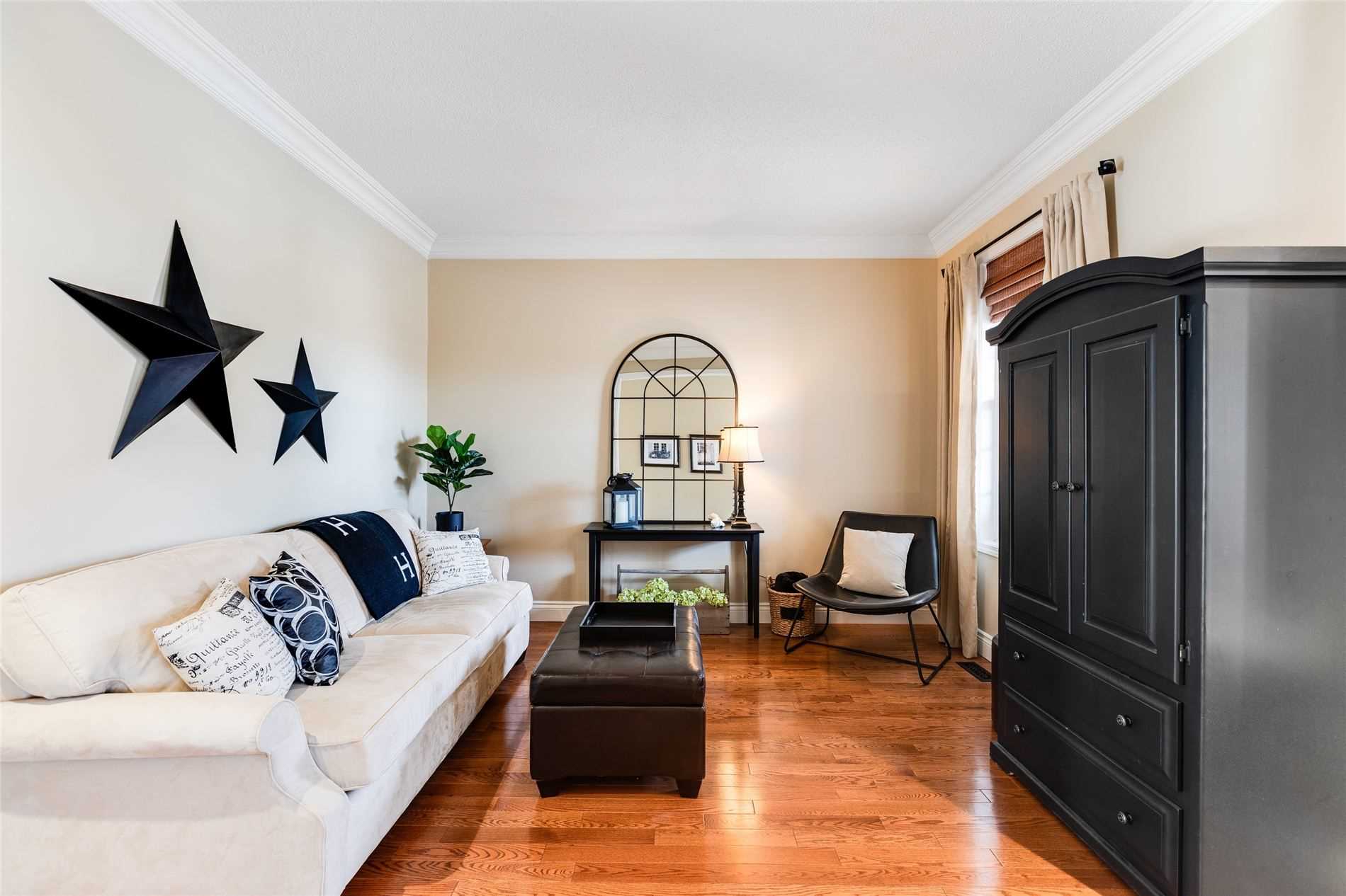 1642 Ramshaw Cres