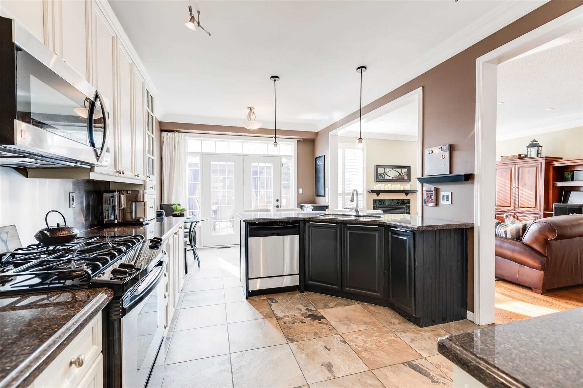 1642 Ramshaw Cres