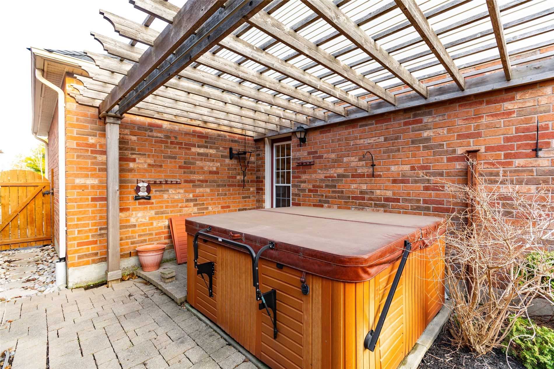 1642 Ramshaw Cres
