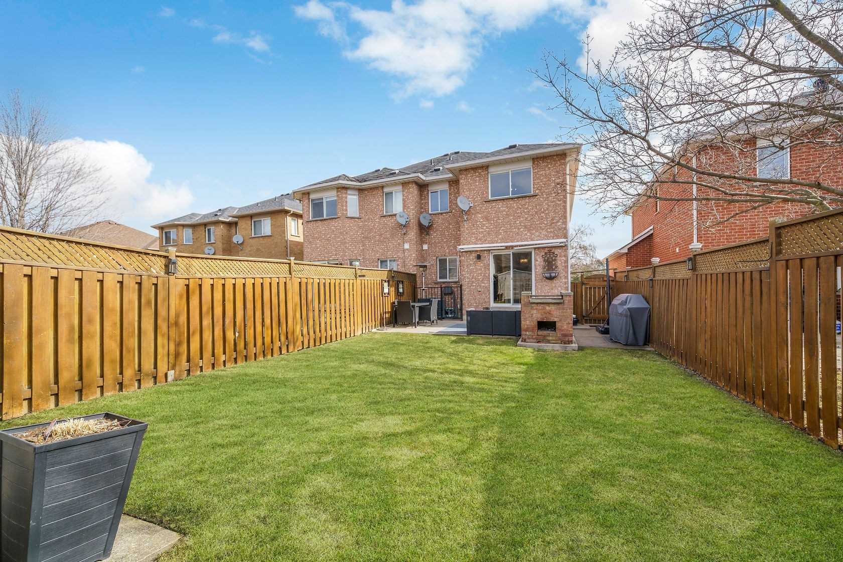 51 Hanton Cres