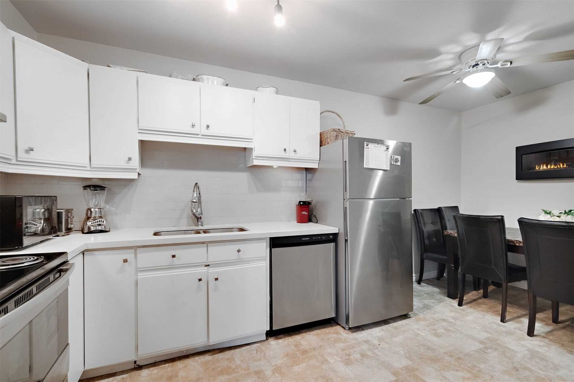 90 Lawrence Ave, #103